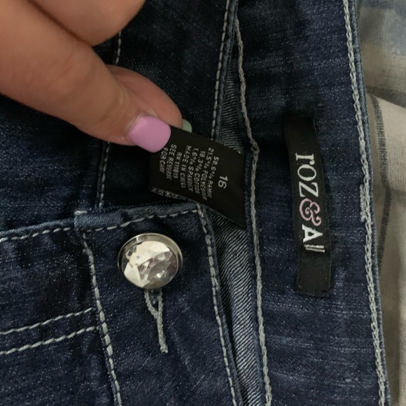 Capris - Picture 3 of 4